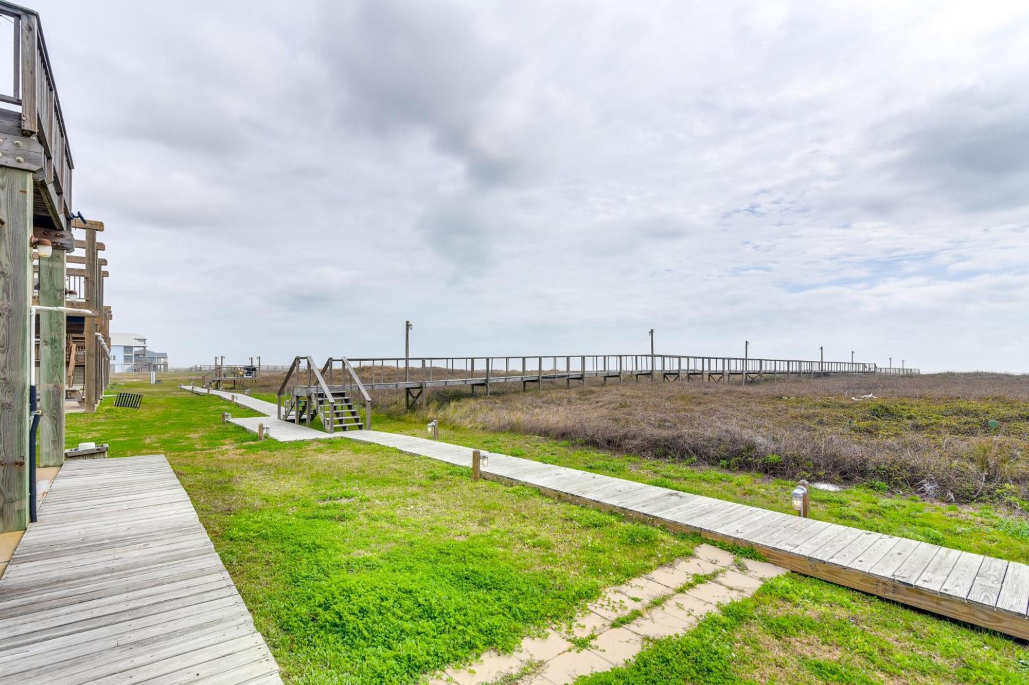Ocean-View Surfside Home With Boardwalk To Beach! Surfside Beach Luaran gambar